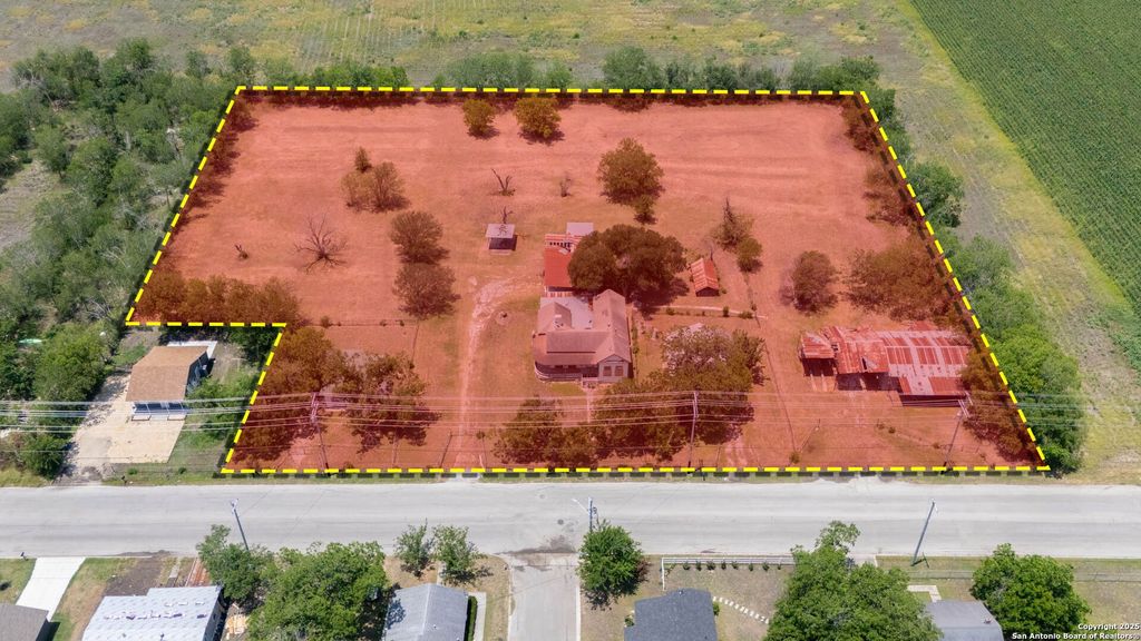 Photo of 1720 N guadalupe, Seguin, TX 78155 (MLS # 1877327)