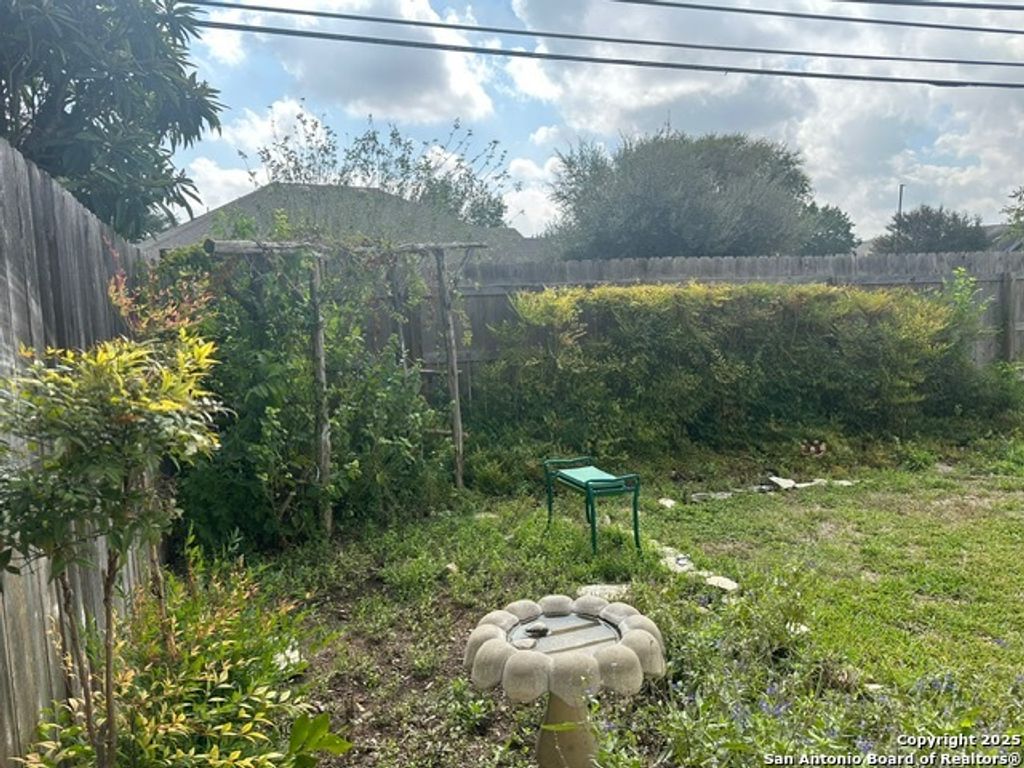 Photo of 9 wildwood, New Braunfels, TX 78130 (MLS # 1918971)