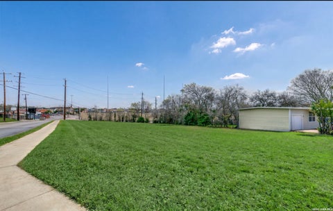 Photo of 103 BLAKELEY DR, San Antonio, TX 78209 (MLS # 2013194)
