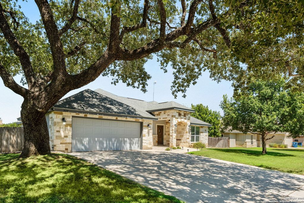 Photo of 1654 Stone Haven, Pleasanton, TX 78064 (MLS # 1898368)