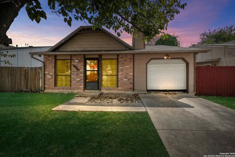 8034 Fair Bend San Antonio TX 78250