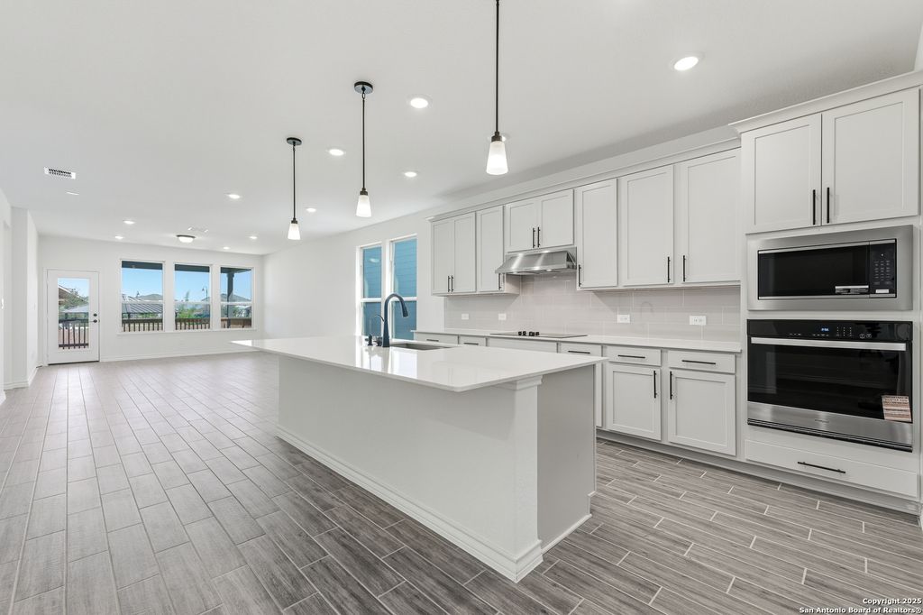 Photo of 12417 Pottsboro, San Antonio, TX 78253 (MLS # 1924447)