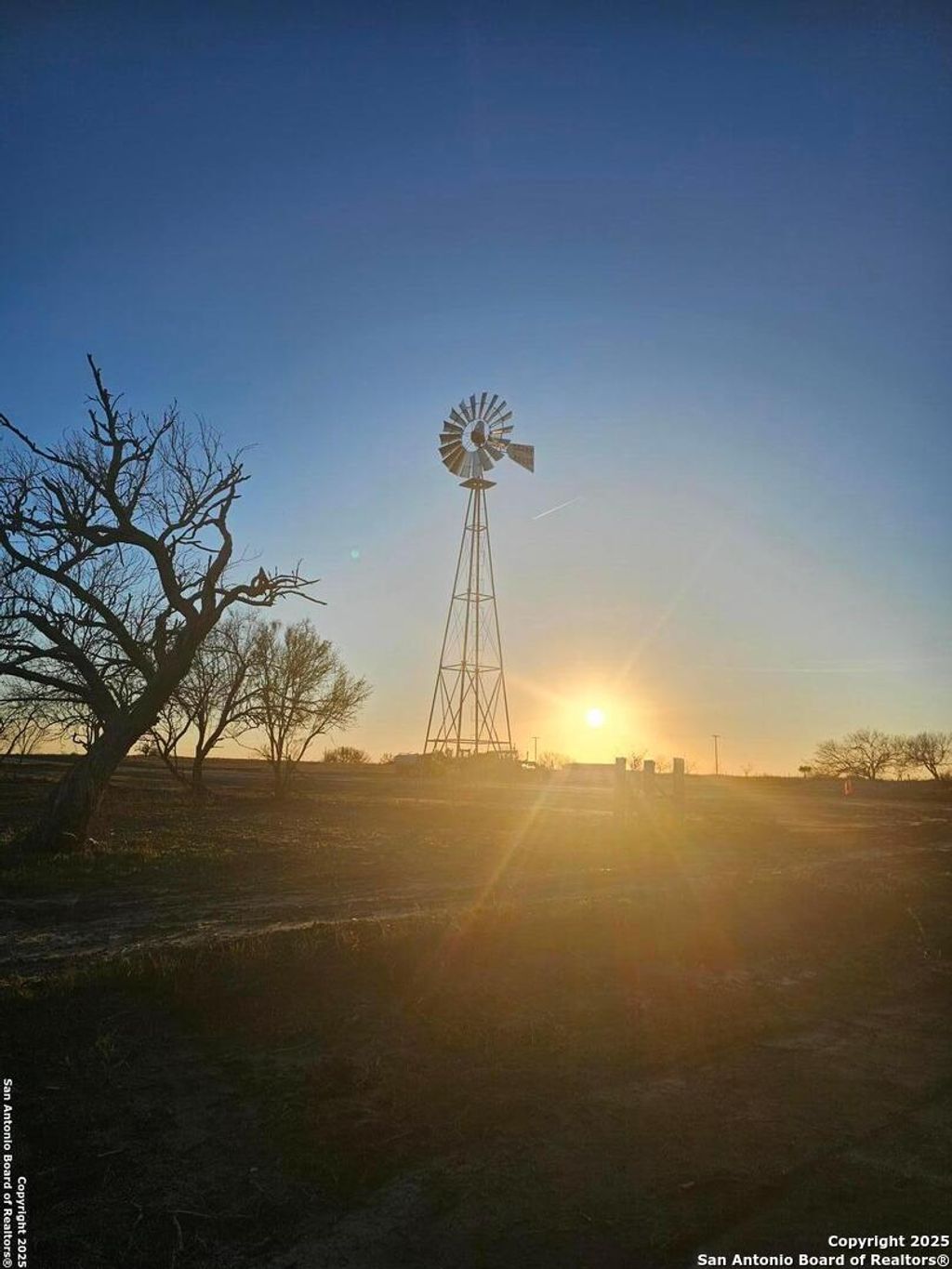 Photo of 112 Sylas Hayes, Pleasanton, TX 78064 (MLS # 1872319)