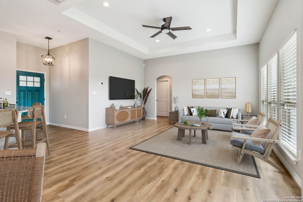 Photo of 527 Monte Vista, Pleasanton, TX 78064 (MLS # 1885233)