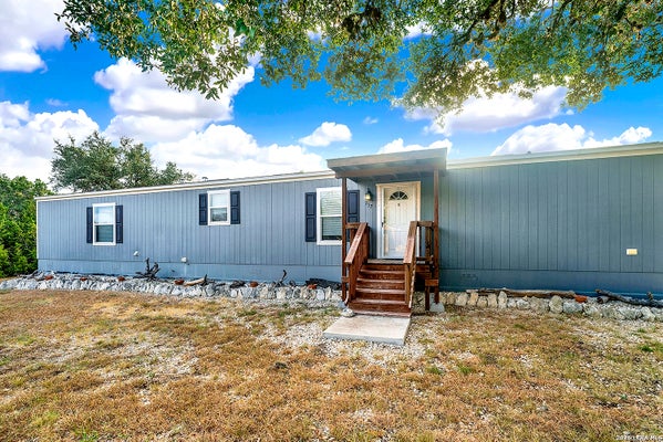 757 PRIVATE ROAD 1517, BANDERA, TX 78003 - Image 9de5a2baa6820ea5e0bed6cee347ce1c/1648356090