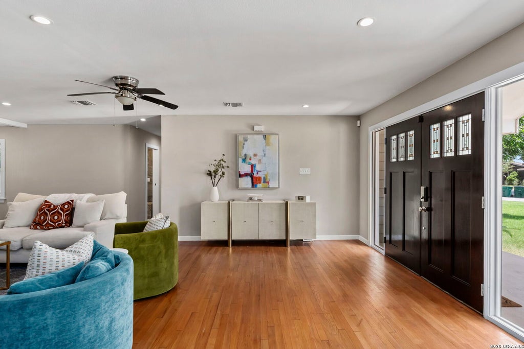 Photo of 119 Blakeley Dr, San Antonio, TX 78209 (MLS # 2004126)