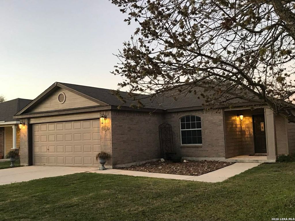 Photo of 241 Jordan, Boerne, TX 78006 (MLS # 1954367)