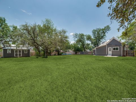 A home in Uvalde