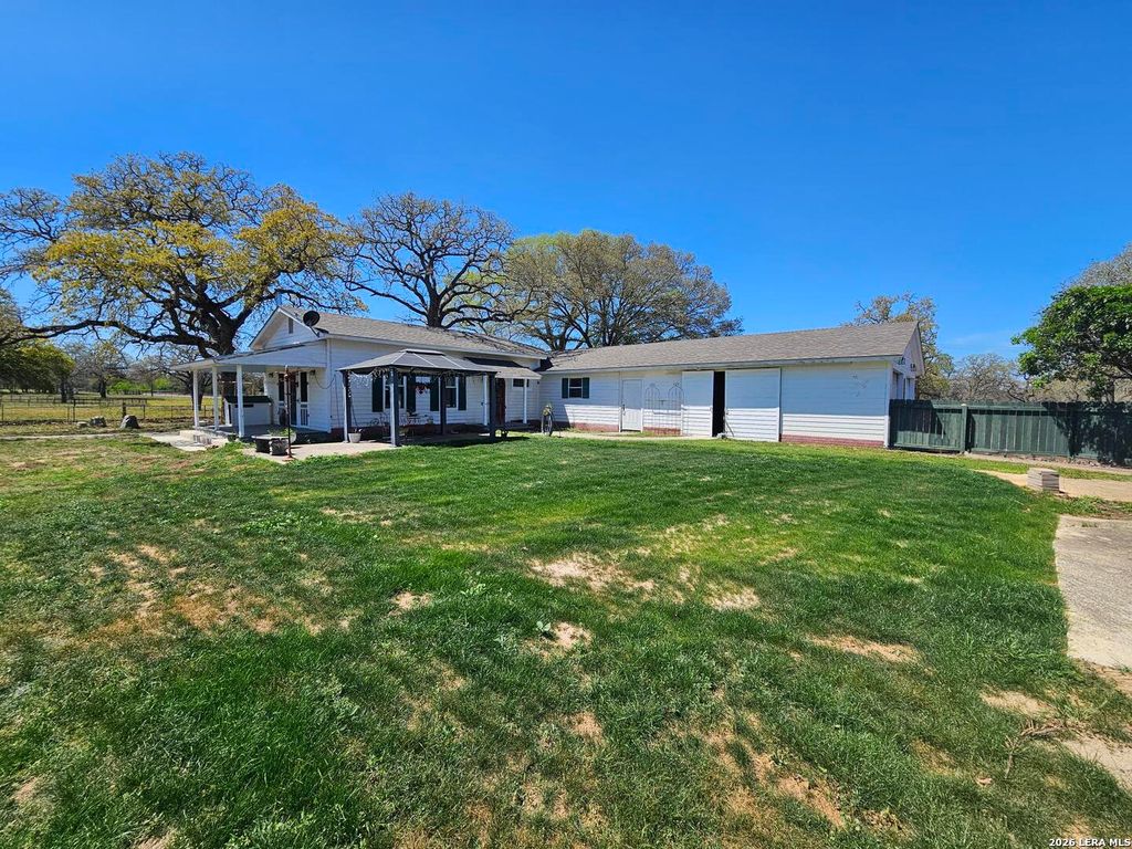 Photo of 4821 Fm 467, Seguin, TX 78155 (MLS # 1954014)