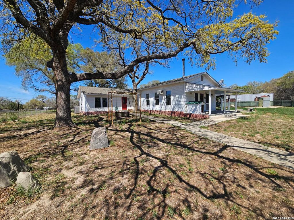 Photo of 4821 Fm 467, Seguin, TX 78155 (MLS # 1954014)