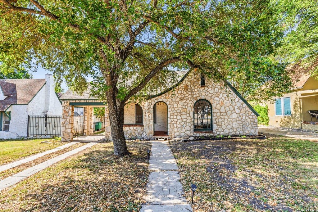 Photo of 1326 FULTON AVE, San Antonio, TX 78201 (MLS # 2008749)