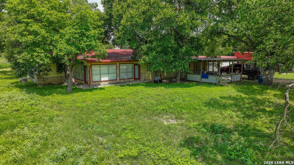 308 Hackberry St