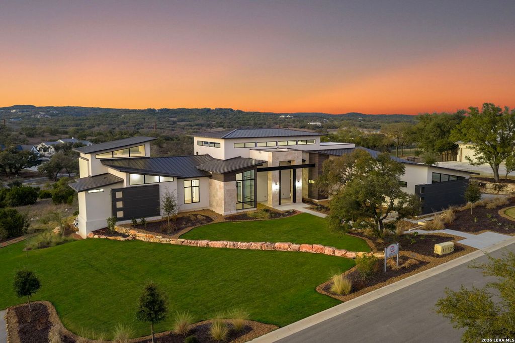 Photo of 11129 Barreal, Boerne, TX 78006 (MLS # 1948758)