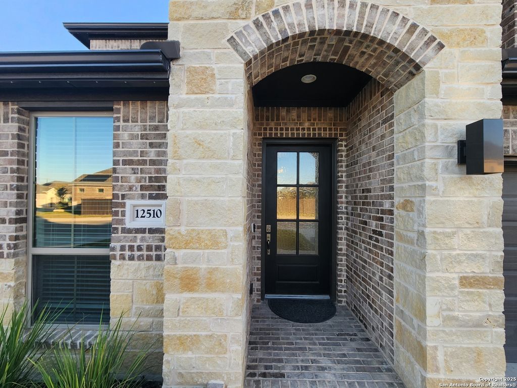 Photo of 12510 Thrall, San Antonio, TX 78253 (MLS # 1929391)