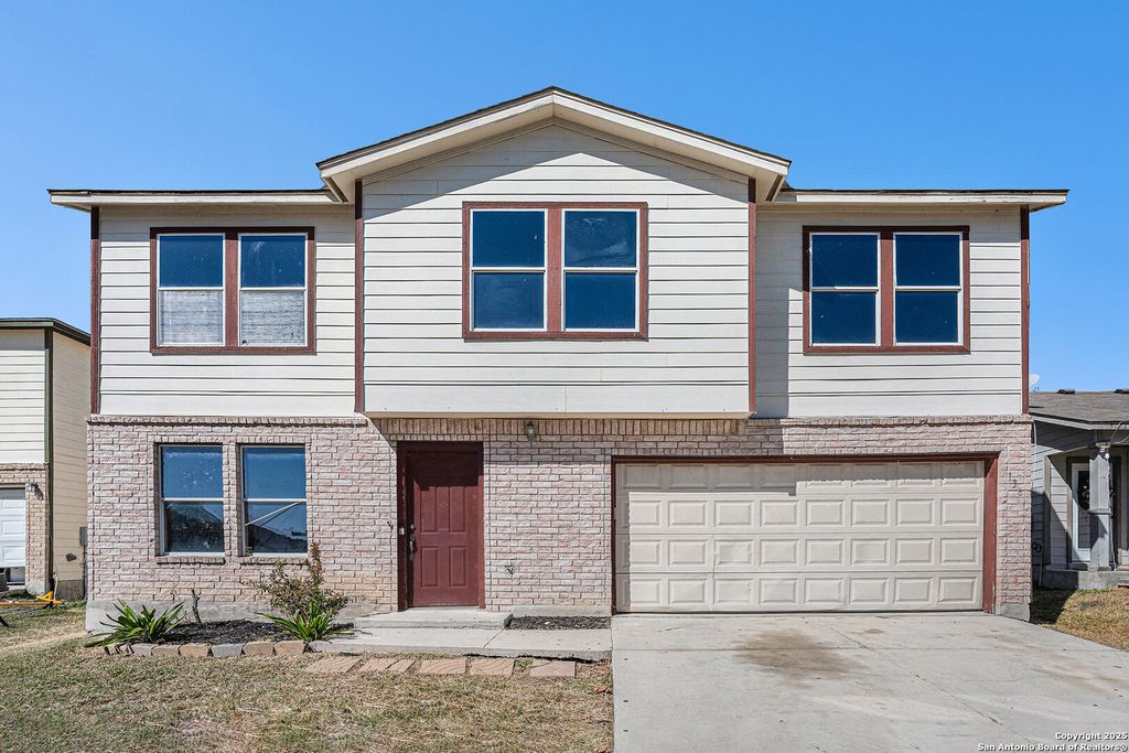 Photo of 136 Gatewood Bay, Cibolo, TX 78108 (MLS # 1922386)