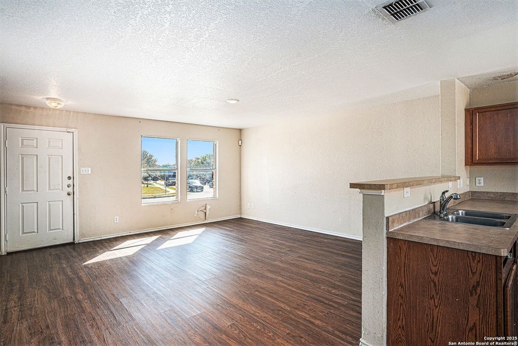 Photo of 136 Gatewood Bay, Cibolo, TX 78108 (MLS # 1922386)