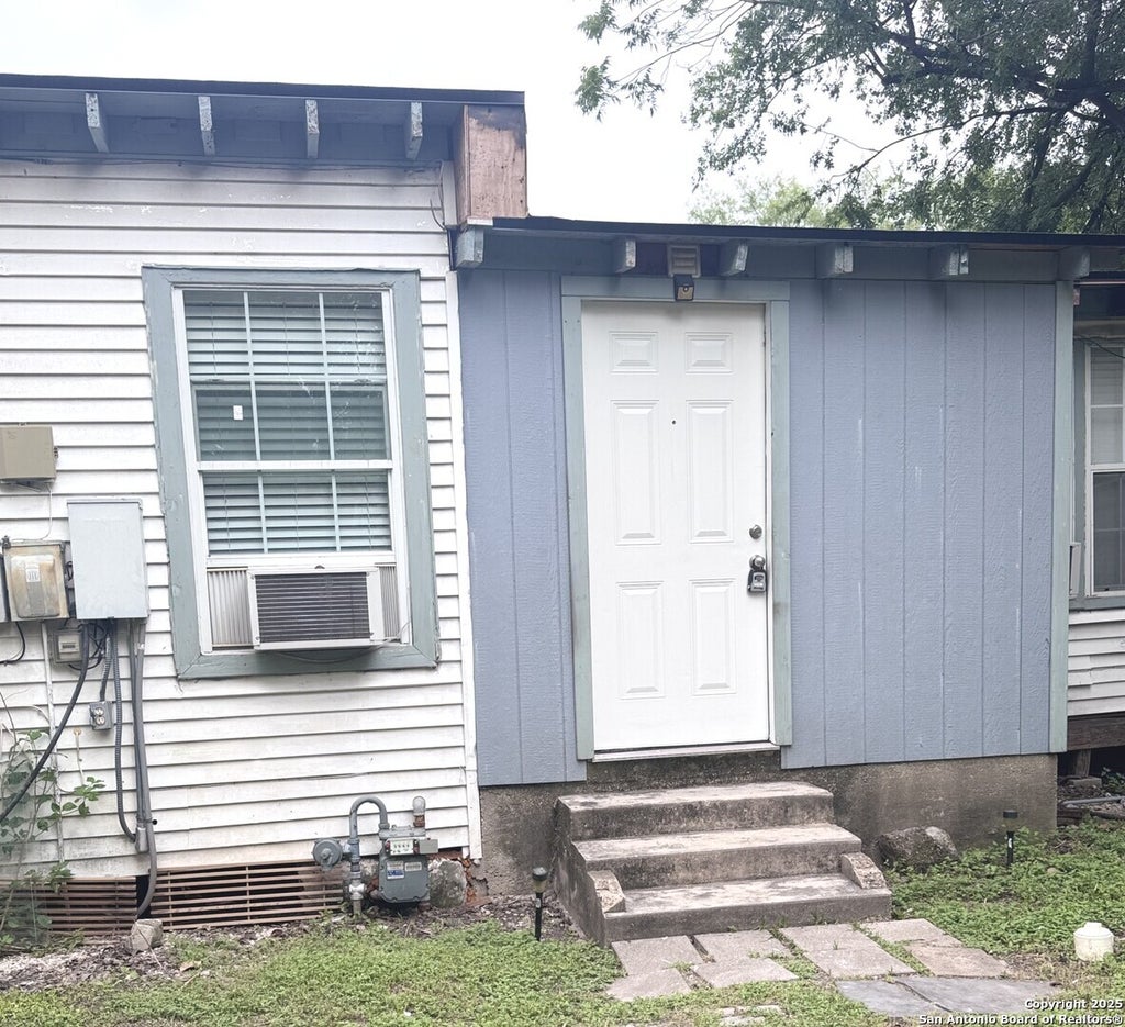 Photo of 207 BRADFORD 2 #2, San Antonio, TX 78228 (MLS # 2005677)