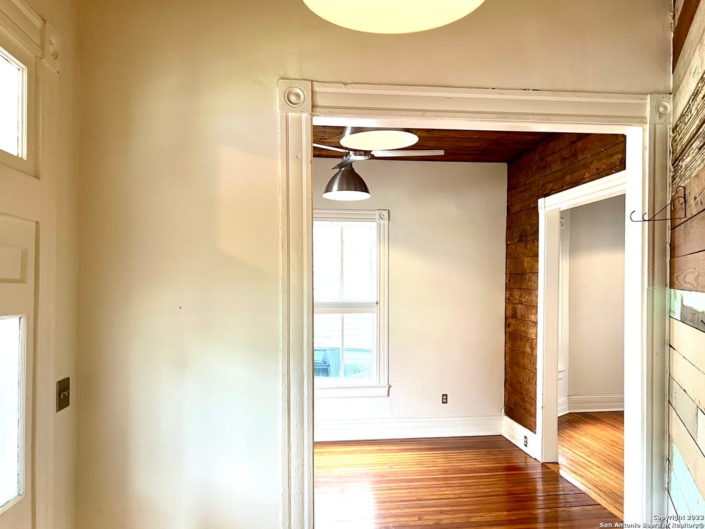 Photo of 902 N PINE ST, San Antonio, TX 78202 (MLS # 2013665)