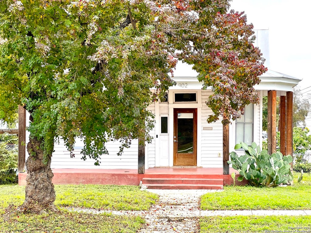 Photo of 902 N PINE ST, San Antonio, TX 78202 (MLS # 2013665)
