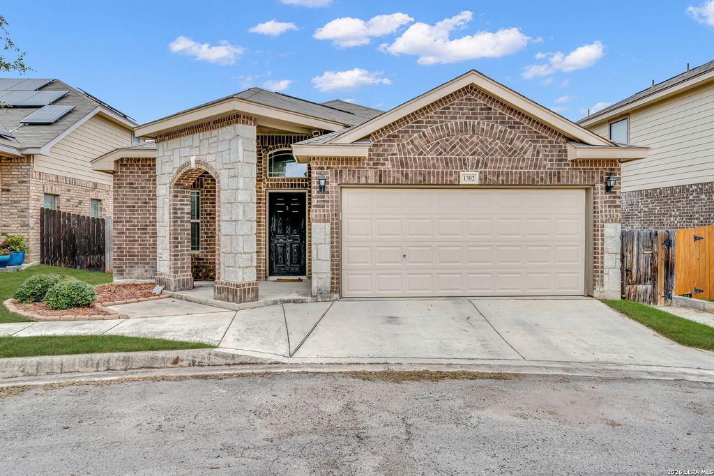 Photo of 1302 Oriole, San Antonio, TX 78245 (MLS # 1953852)
