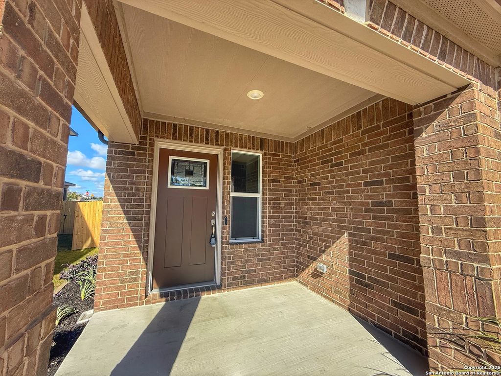 Photo of 108 Bass Ln, New Braunfels, TX 78130 (MLS # 1922715)