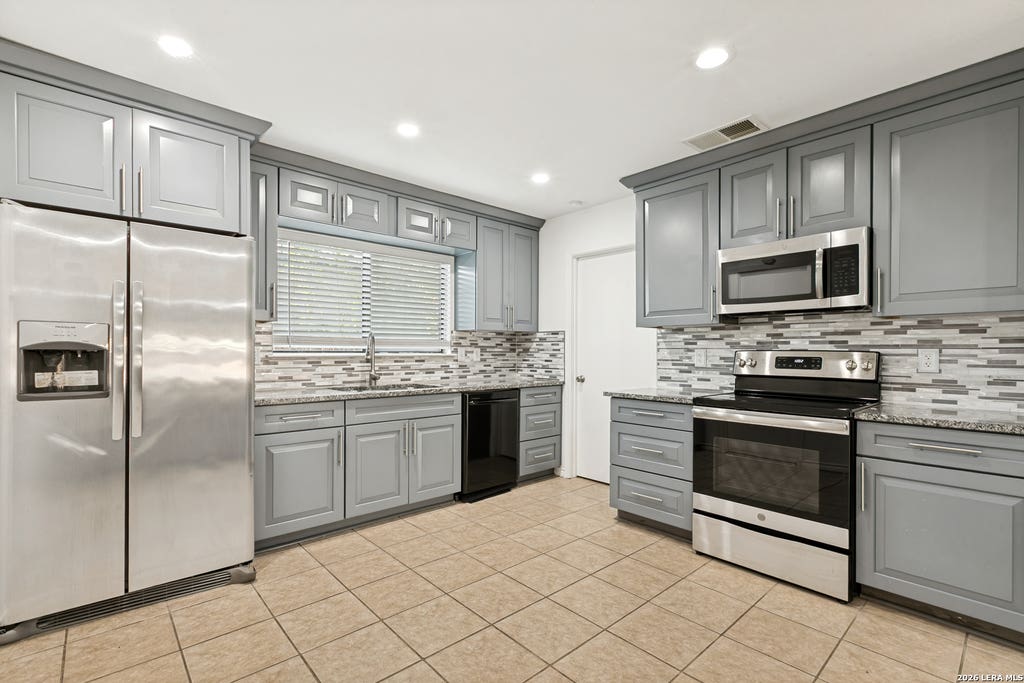 Photo of 9410 Bendell, San Antonio, TX 78250 (MLS # 2003109)