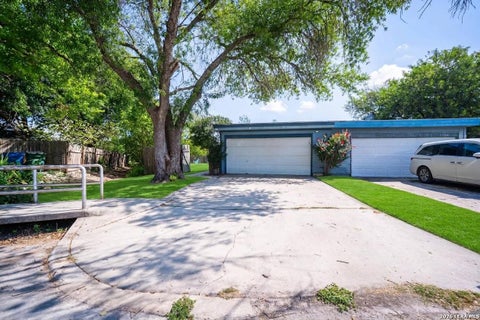 Photo for 1302 Coldwater Dr, San Antonio, TX 78245 (MLS # 2015760)