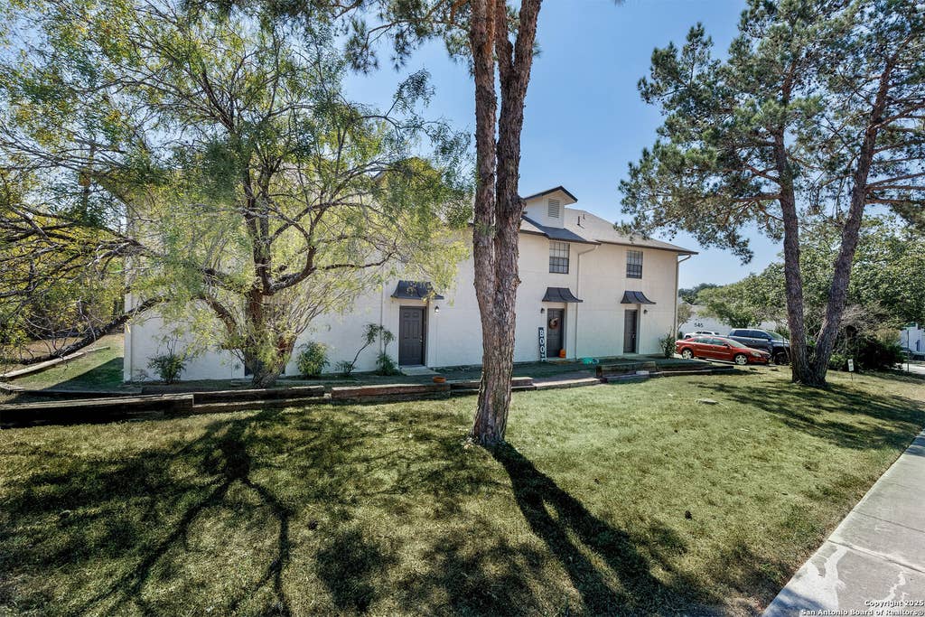 Photo of 554 Dukeway, Universal City, TX 78148 (MLS # 1867604)