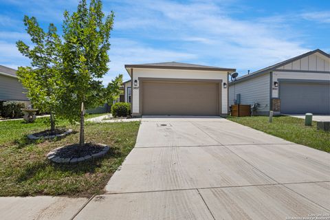 3857 Ivy Path St Hedwig TX 78152