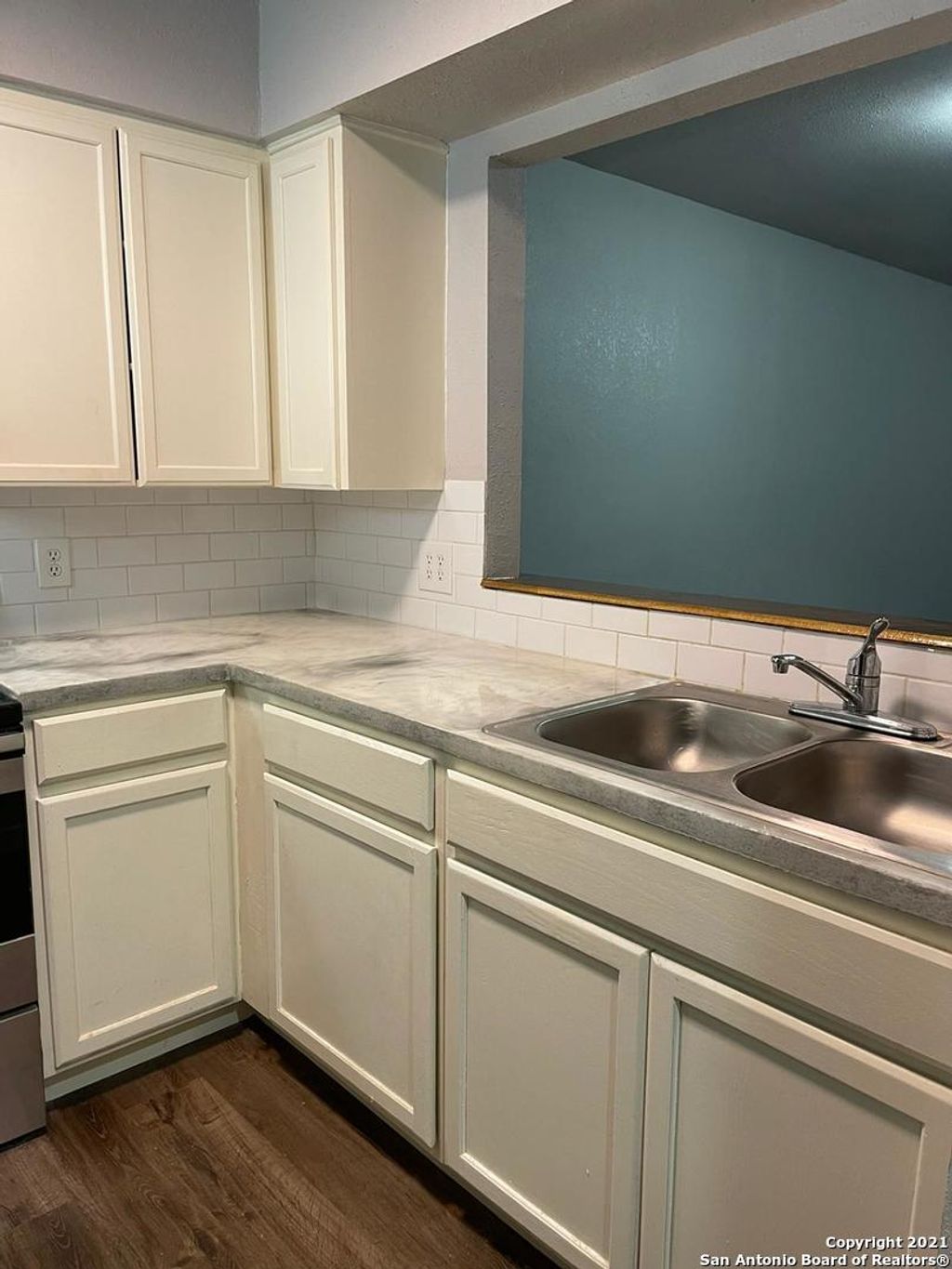 Photo of 520 GENTLEMAN 8 #8, San Antonio, TX 78201 (MLS # 1913955)