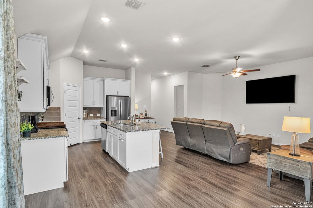 Photo of 13726 quiet fox, San Antonio, TX 78245 (MLS # 1918331)