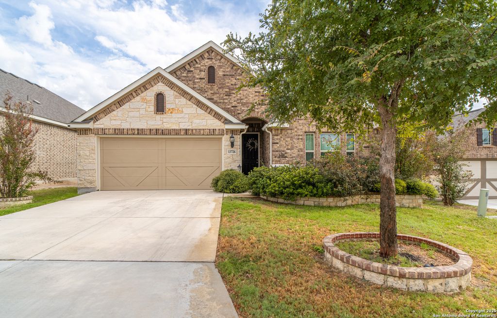 Photo of 13726 quiet fox, San Antonio, TX 78245 (MLS # 1918331)