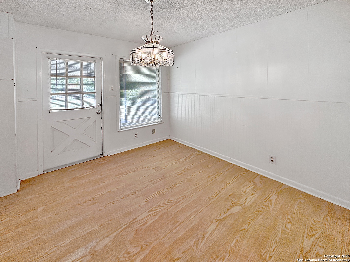 3018 Woodcliffe