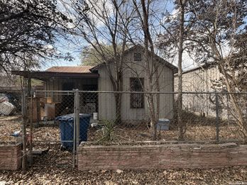 Single Family Residence at 115 Yoakum