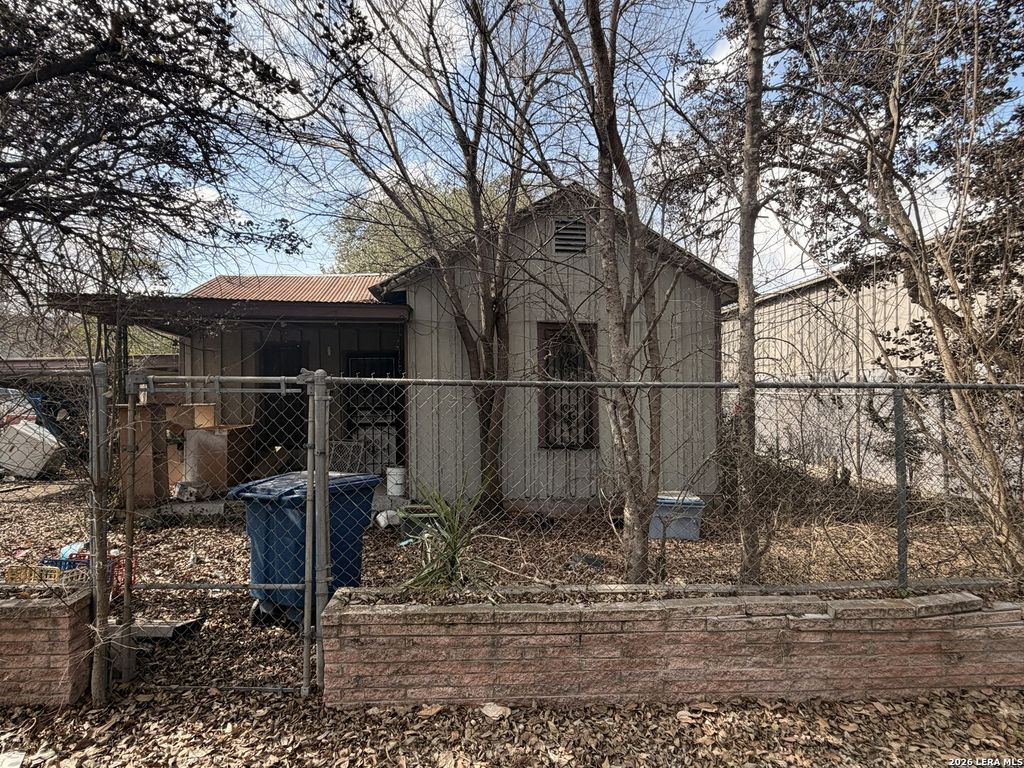 Photo of 115 Yoakum, San Antonio, TX 78202 (MLS # 1941503)