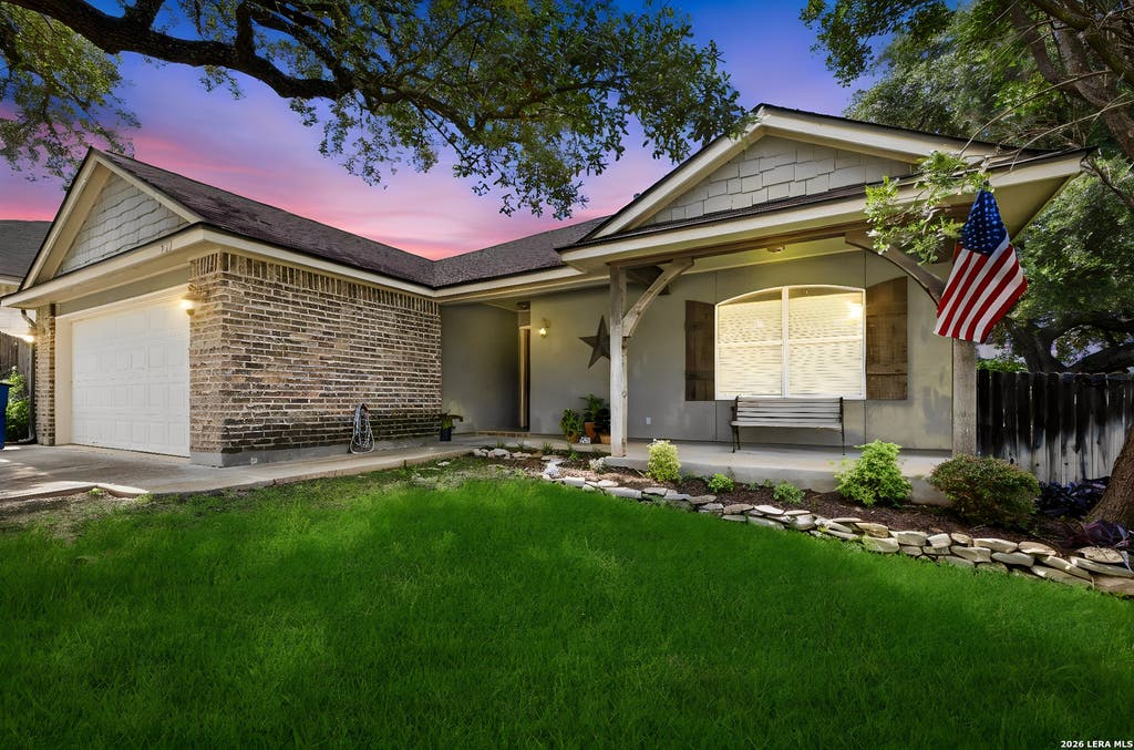 Photo of 327 BONNER BLVD, New Braunfels, TX 78130 (MLS # 1991647)