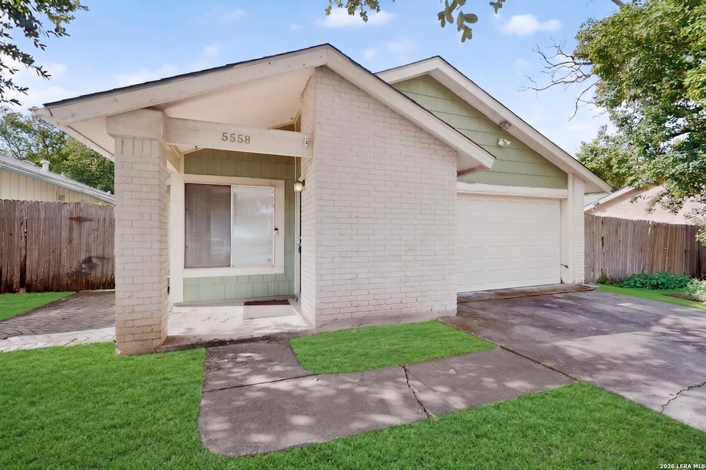 Photo of 5558 Kissing Oak, San Antonio, TX 78247 (MLS # 1990654)