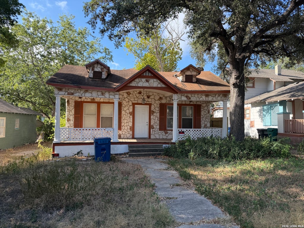 Photo of 1214 KAYTON AVE, San Antonio, TX 78210 (MLS # 2015014)