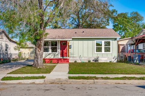 Photo of 227 Burke Ave, San Antonio, TX 78225 (MLS # 1928465)