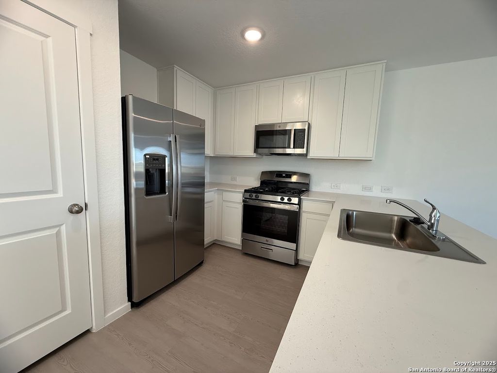 Photo of 204 Ottawa Way, New Braunfels, TX 78130 (MLS # 1928457)