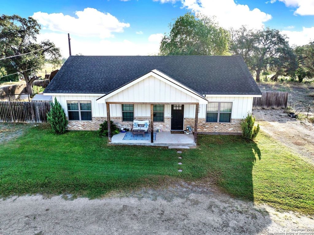 Photo of 1301 Avenue H, Hondo, TX 78861 (MLS # 1914774)