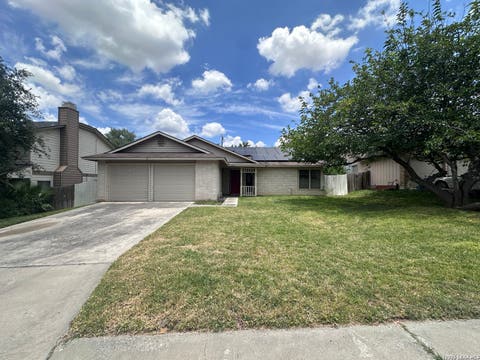Property photo of 16442 Ross Oak St, San Antonio, TX 78247