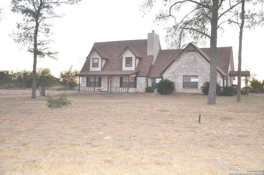 Photo of 115B Littleton, Devine, TX 78016 (MLS # 1915270)