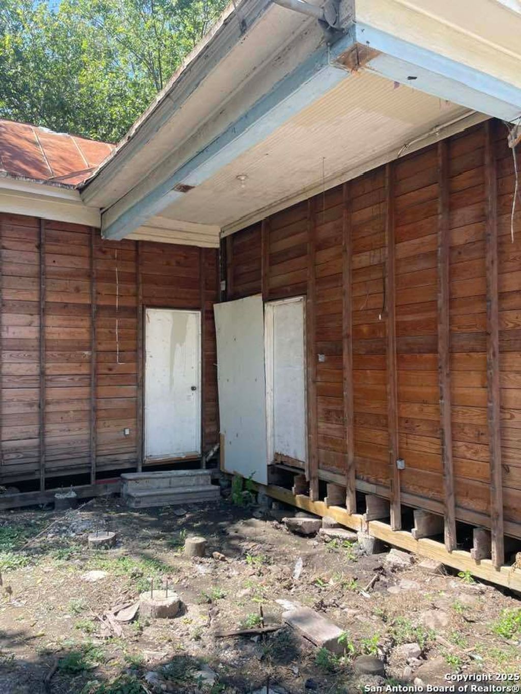 Photo of 1130 Delaware, San Antonio, TX 78210 (MLS # 1898617)