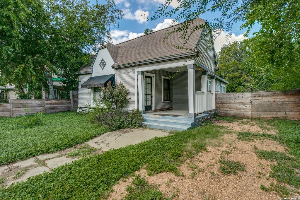 Photo of 523 E MAGNOLIA AVE, San Antonio, TX 78212 (MLS # 2023980)