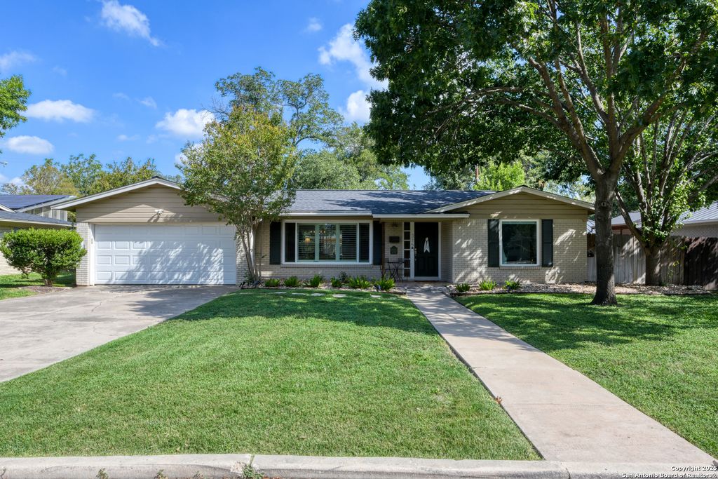 Photo of 315 Tophill, San Antonio, TX 78209 (MLS # 1907471)