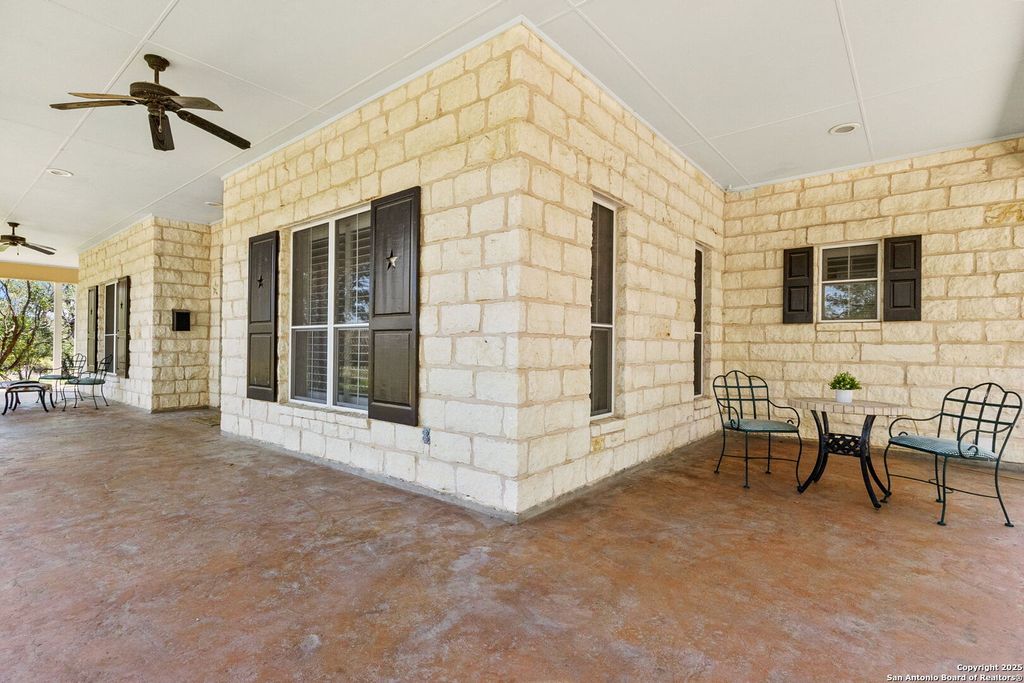 Photo of 23954 Cibolo View, San Antonio, TX 78266 (MLS # 1858278)