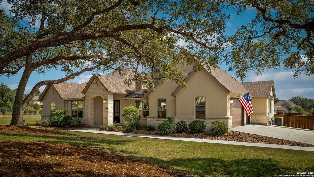 Photo of 8218 Garden Arbor, San Antonio, TX 78266 (MLS # 1913202)