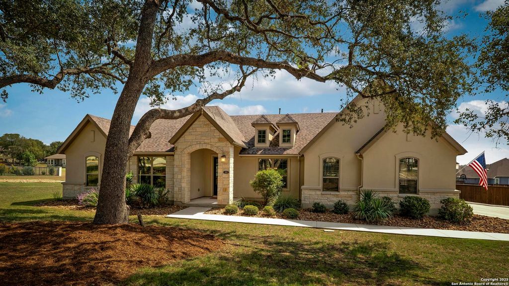 Photo of 8218 Garden Arbor, San Antonio, TX 78266 (MLS # 1913202)