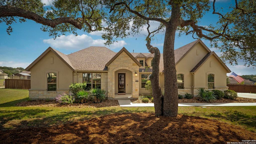 Photo of 8218 Garden Arbor, San Antonio, TX 78266 (MLS # 1913202)